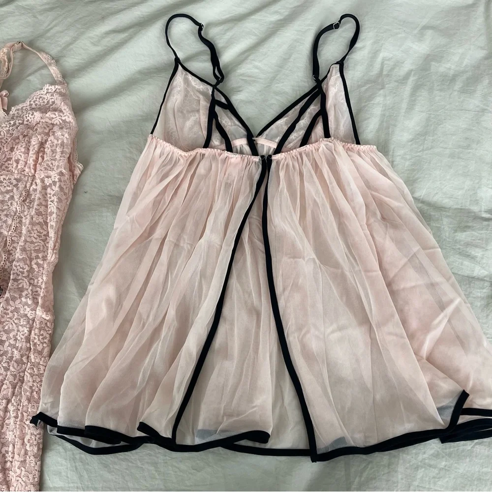 Victoria's Secret Set of 2 pink Lingerie size m - Picture 7 of 8